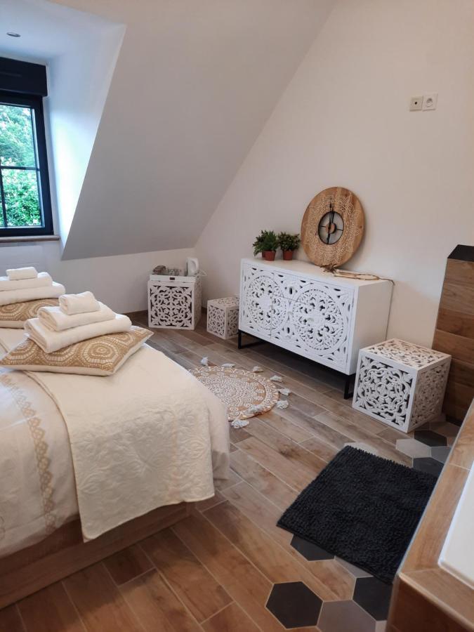 Вилла Madelaine Ranch, Nouvelle Piscine 2025 Le Gast Экстерьер фото